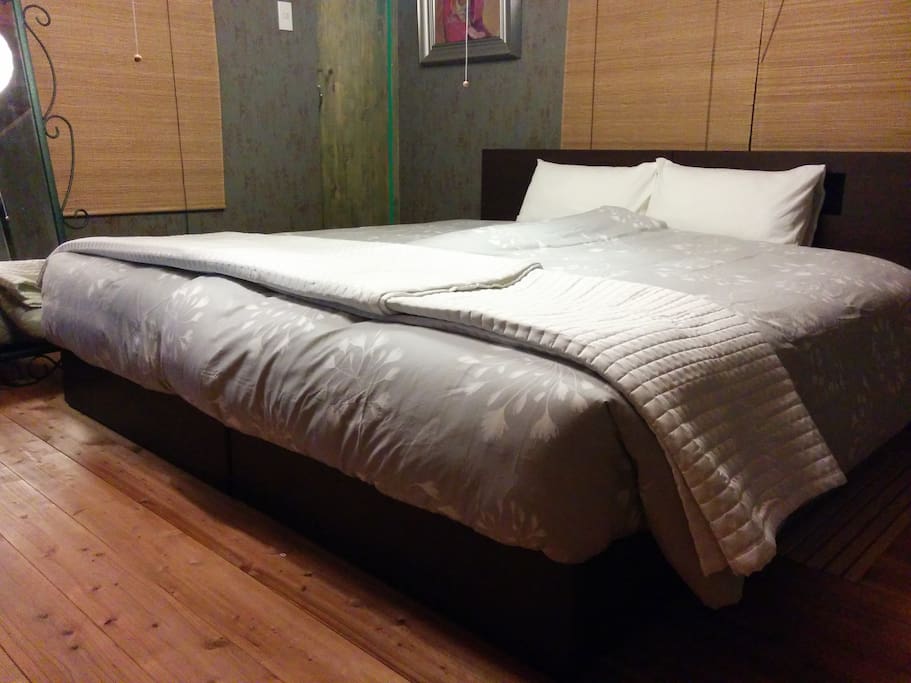 Main bed room.