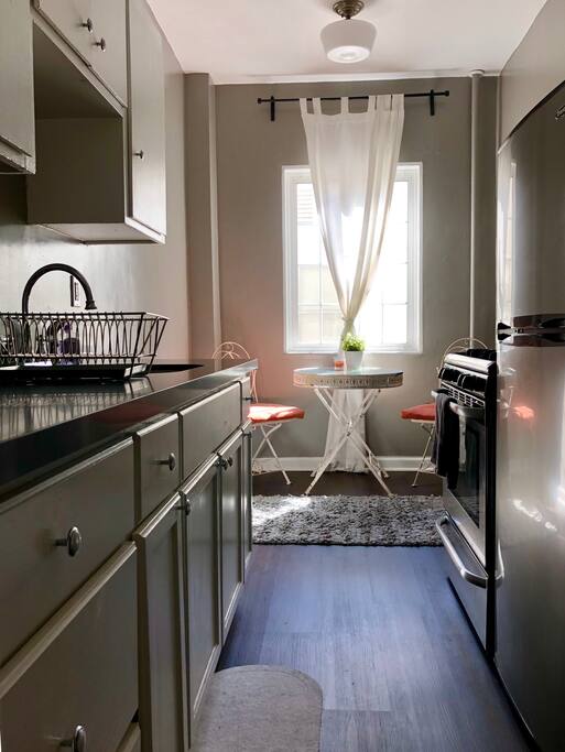 Kitchen (updated photo)