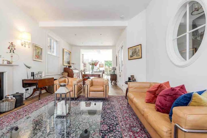 Gorgeous 5 Bedroom Family Home, Richmond /Garden