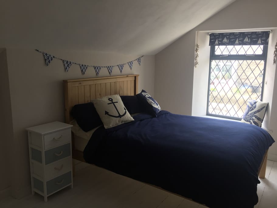 Second bedroom