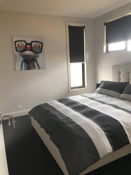 Queen bed