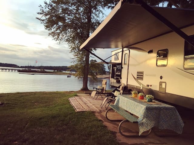 Enjoy luxury camping at any campsite location.