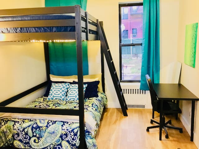❤️ PRIVATE ROOM IN CENTRAL BUSHWICK LOCATION!