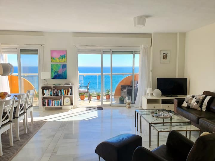 Fantastic Apartment In Front Of The Beach. - Costa del Sol