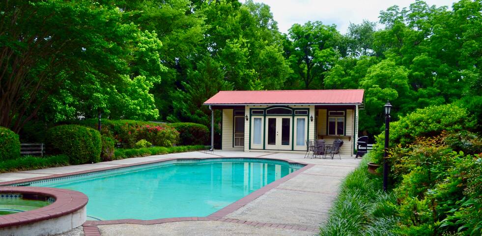 Downtown Franklin Pool House