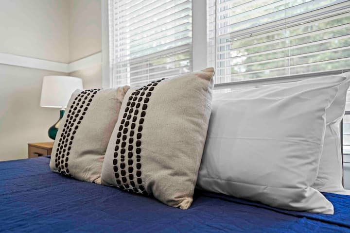 เราได้ออกแบบที่พักของเราโดยคำนึงถึงความสะดวกสบายของคุณที่เดอะวิลเลจอินน์