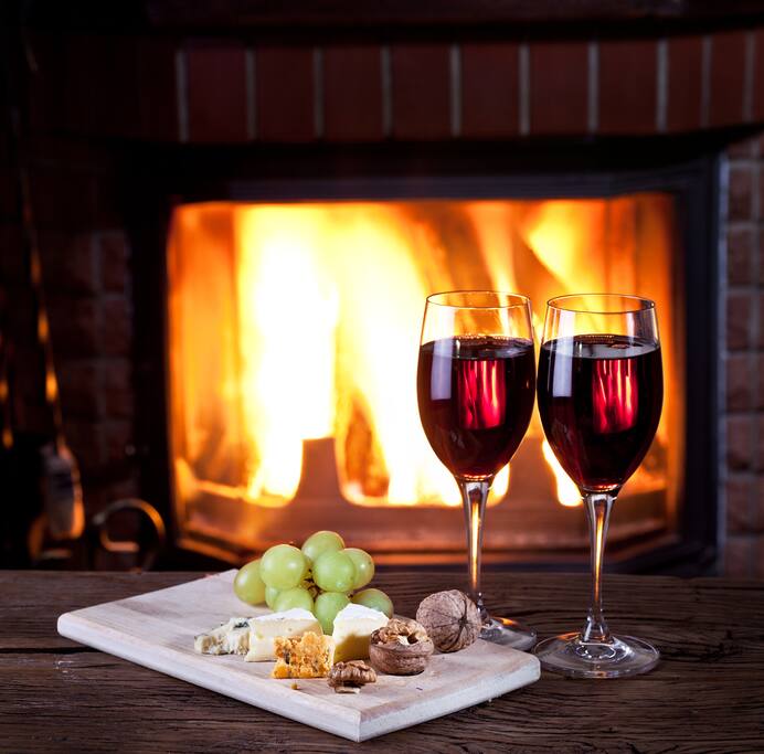 Log Fire plus air con/heating