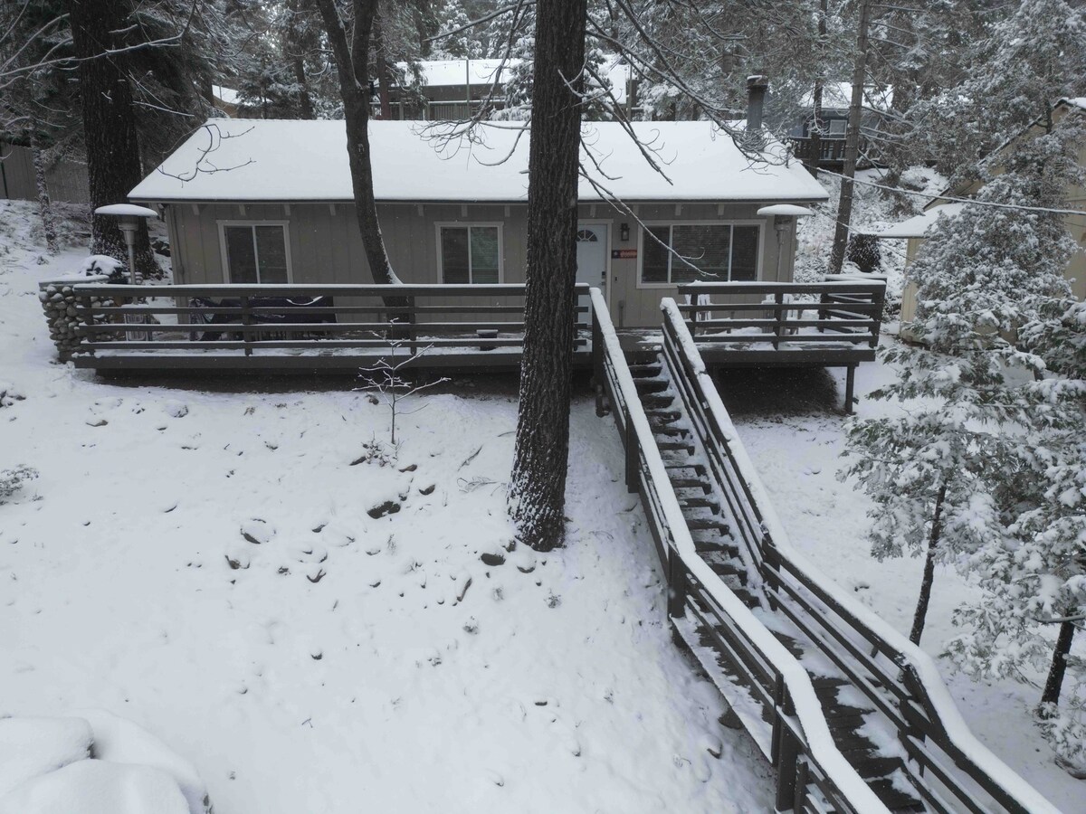 Sunshine Peak at Twin Peaks, 3bd Lake Arrowhead Cabins for Rent in