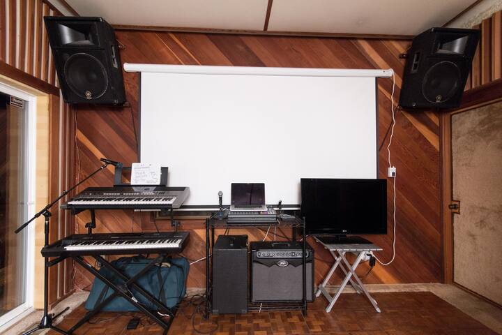 Whole House gallery image 5