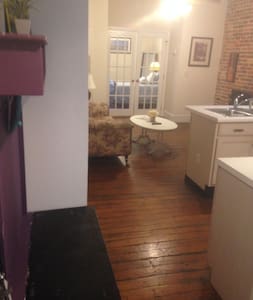 Heart of Historic Downtown! Great 1 Bedroom Apt. H