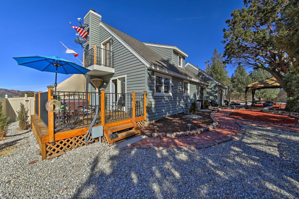 From the private hot tub to the landscaped garden, this sweet spot is an outdoor oasis!