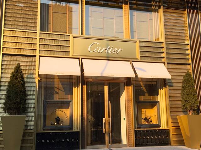 5mins to Cartier Flagship Store