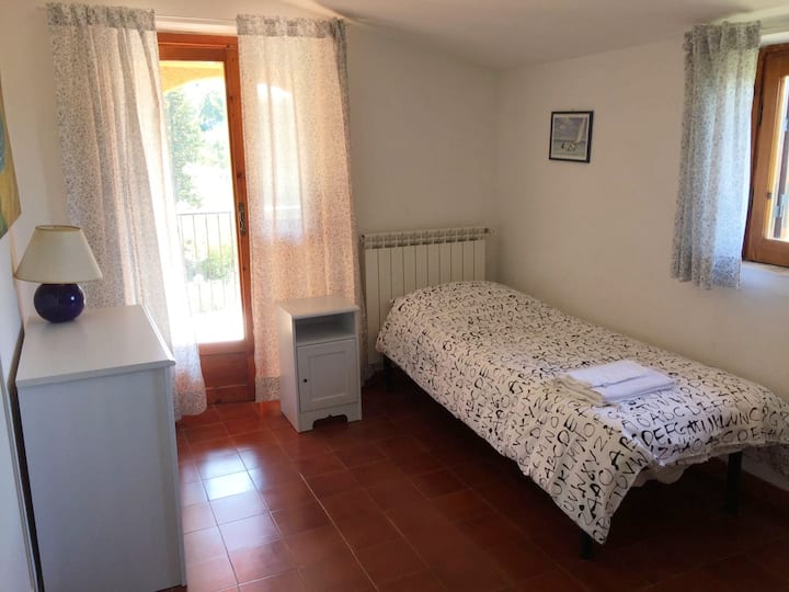 Habitación con camas individuales