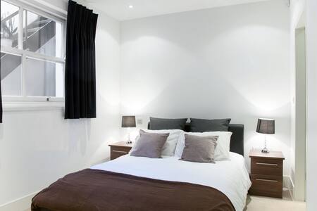 En Suite Room, Urban Guesthouse D - Londra - Bed & Breakfast