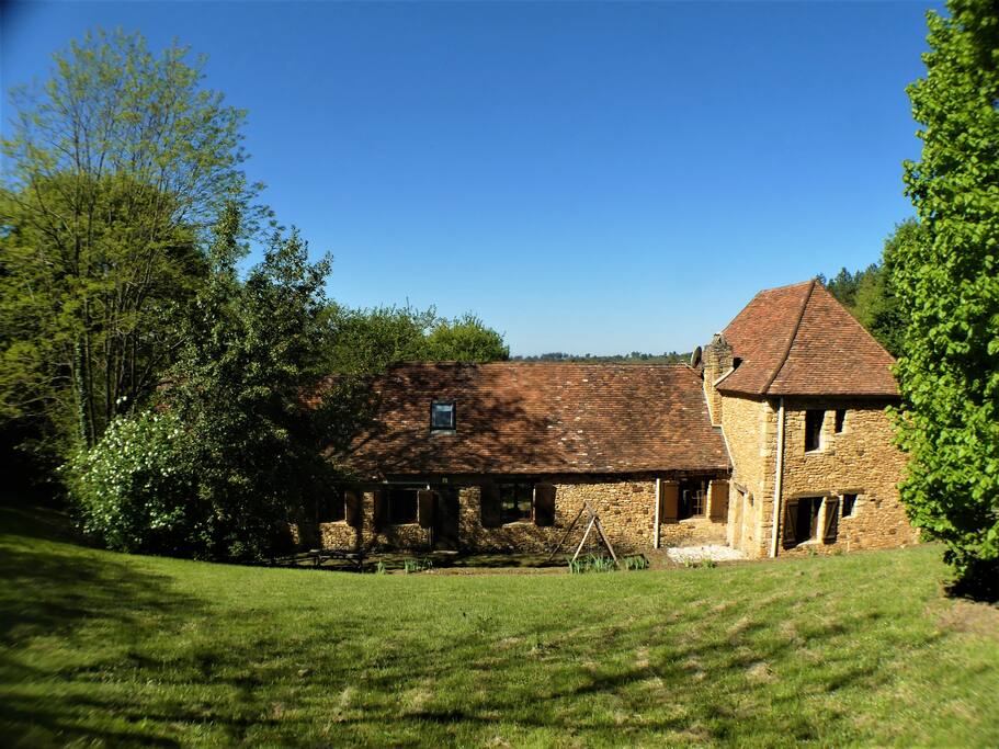 l'arrière de la maison - the rear of the house
