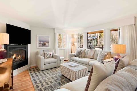 Top Airbnb: 2 Bedroom 2 Bath Aspen Condo in Aspen