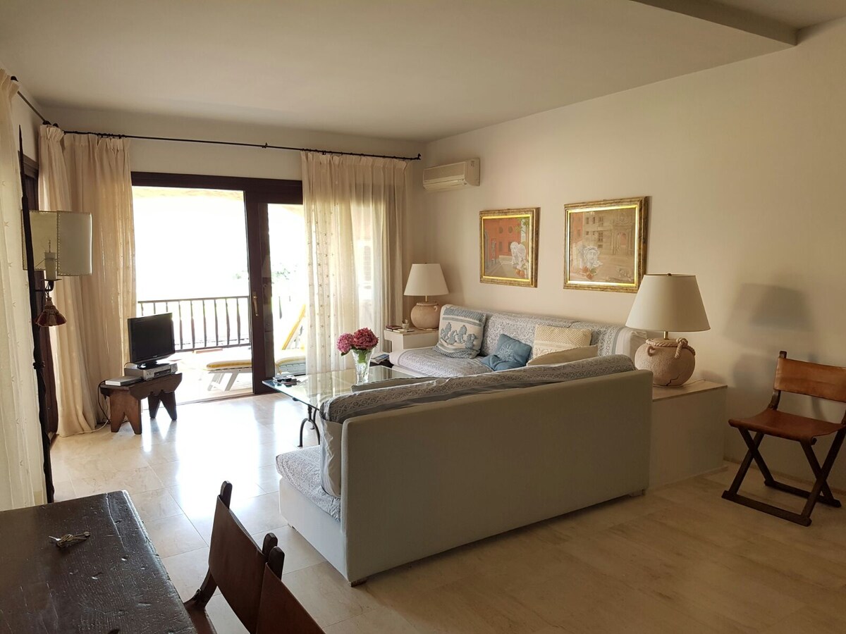 Successful Airbnb property: Elegant apartment with view and private beach in Arzachena