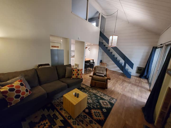 Sweet Loft Spot In Central Mammoth - Mammoth Lakes, CA