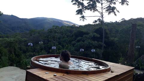 Glass cabin: Hot tub, sauna and waterfall