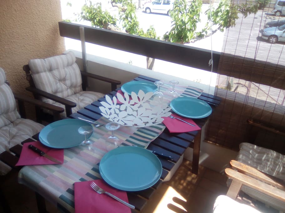 repas sur la terrasse