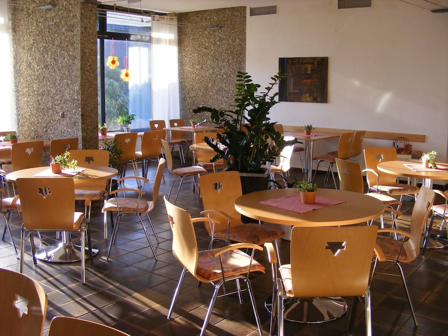 Die einladende Cafeteria