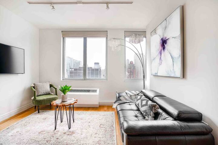 Amazing 2Br Near Times Square & central park~ gallery image 2