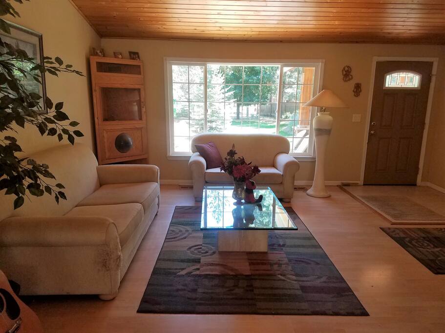 Quiet conversation area