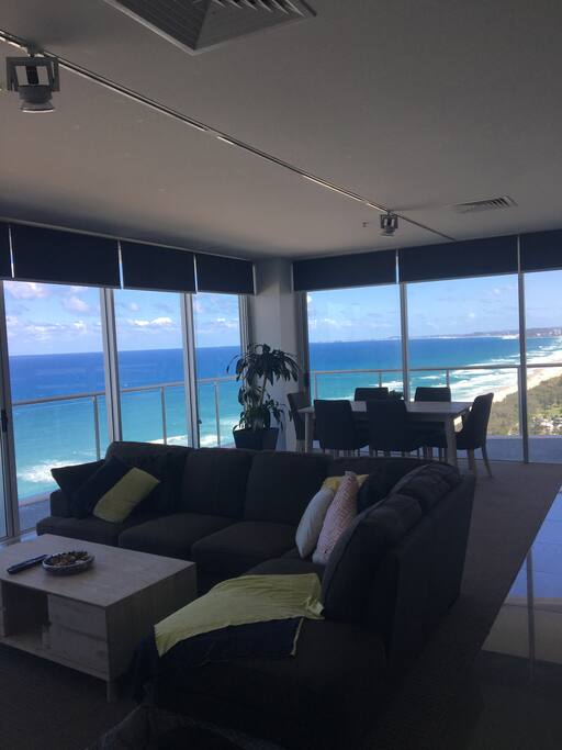 Lounge / Dining