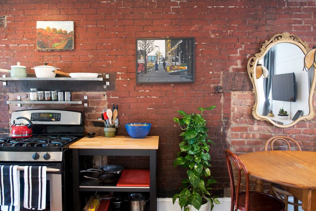 large stove if you love to cook!