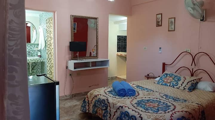Alojamiento Entero En Varadero A 300 M De La Playa - Varadero