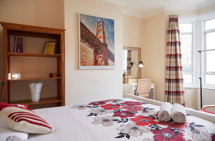 Fresh, bright double bedroom