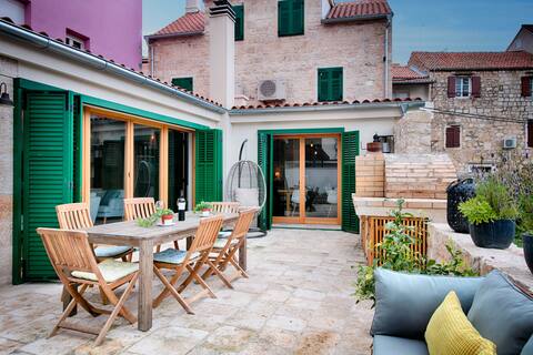 Stone Villa Lemon