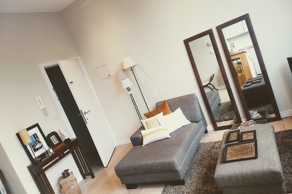 Top Airbnb: TenBirds ♥ Cosy apartment ideally located Ixelles in Ixelles Elsene