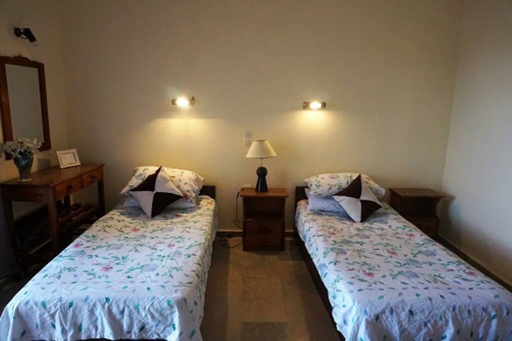 Twin bed room