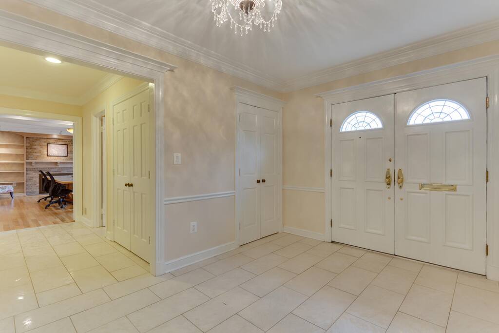 Gracious entrance