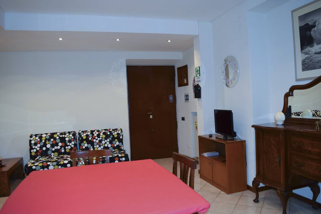 INGRESSO - ENTRANCE
