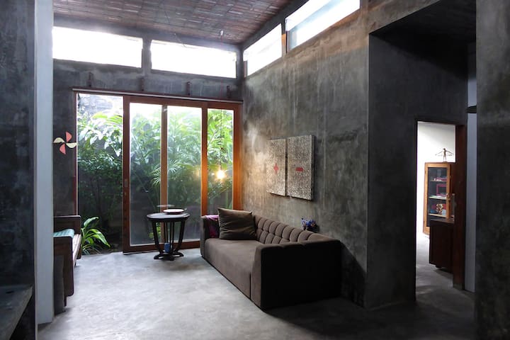 Homestay Madukismo - Bright Room