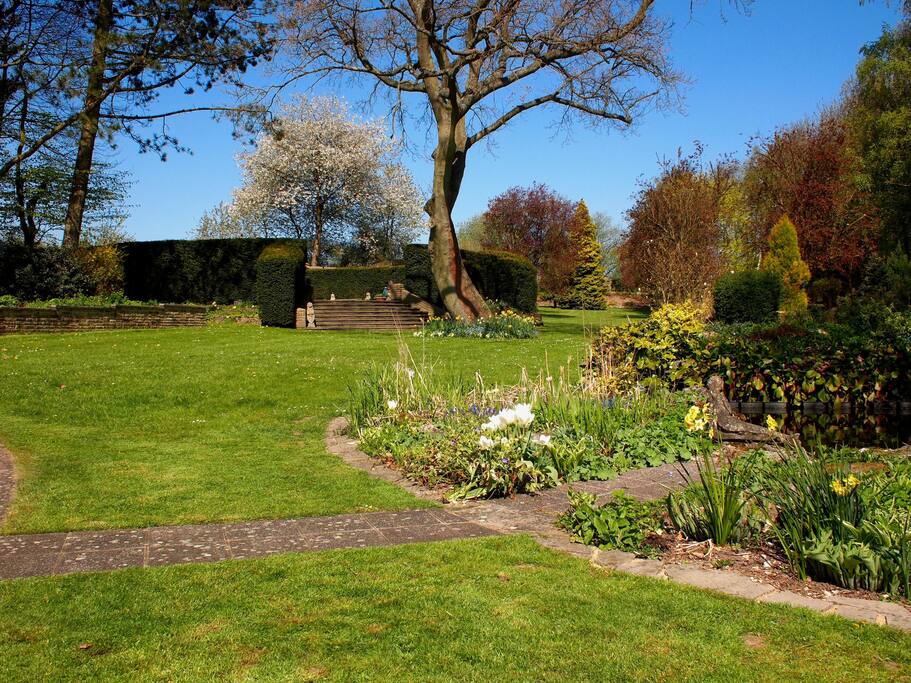 Extensive gardens