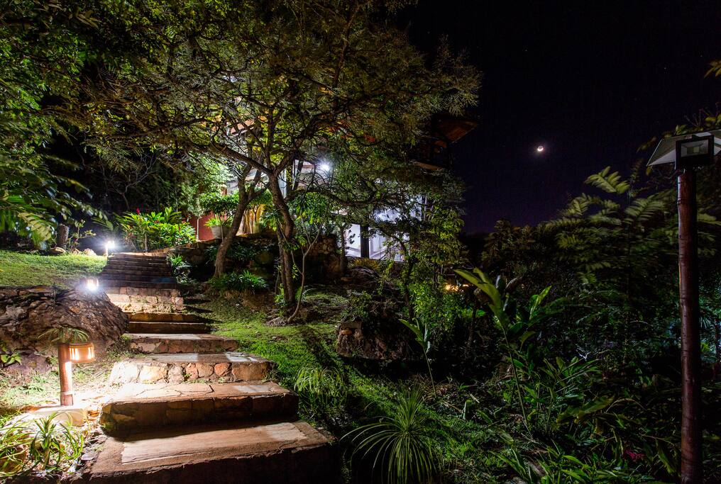 Escadaria de acesso a casa