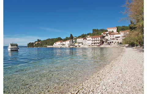 Successful Airbnb property: L & M Apartment Racisce in Račišće