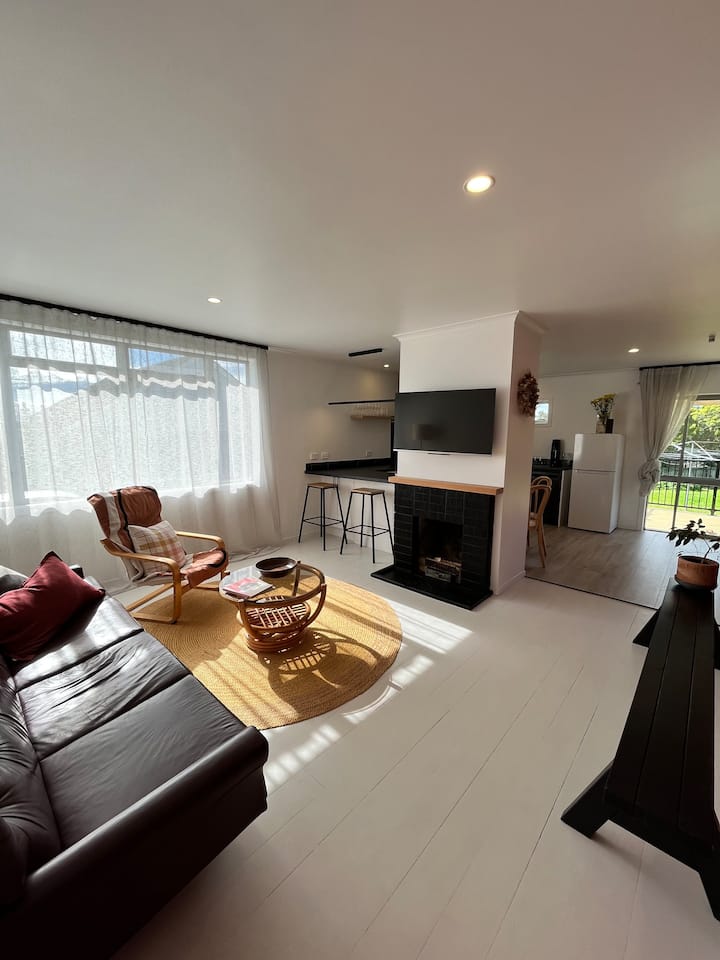 Paeroa Holiday Rentals & Homes Waikato, New Zealand Airbnb