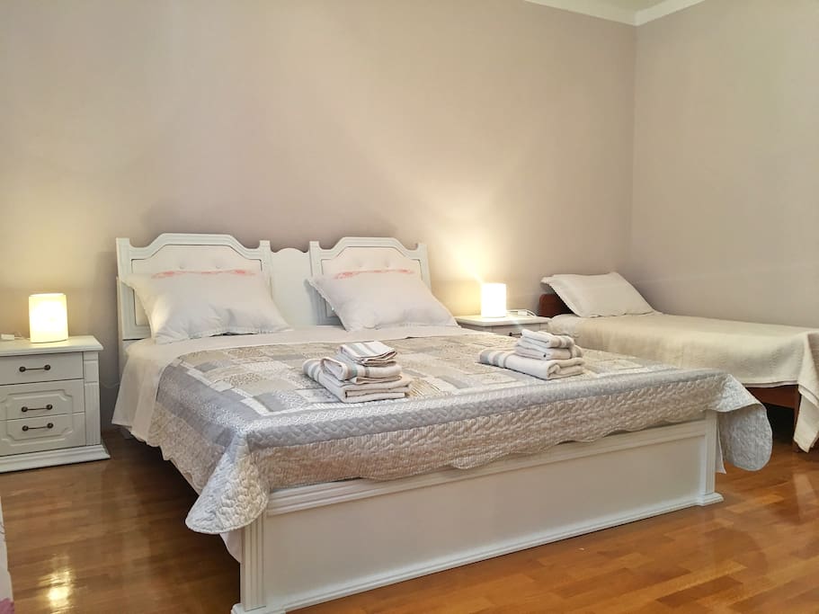 Bedroom # 2
King size double bed plus single bed