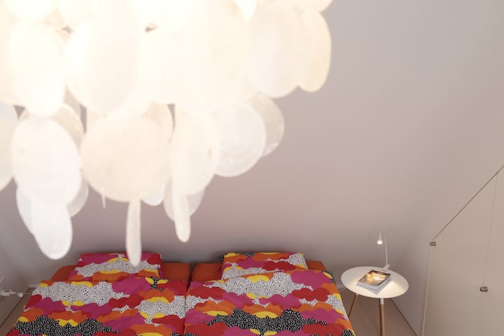 غرفة نوم رئيسية بسريرين فرديين على 3 F