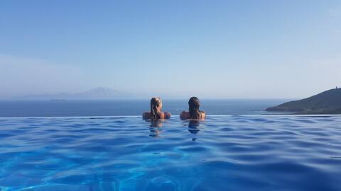 Luxury 4 bedroom. Stunning view of Morocco.