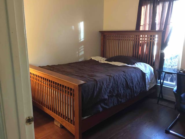 Cozy Safe Beautiful Livings area in Central NJ