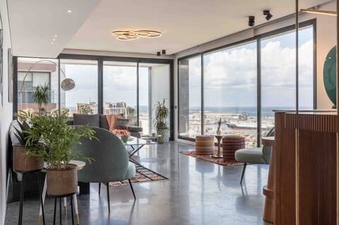 Luxurious Duplex with Sea View
