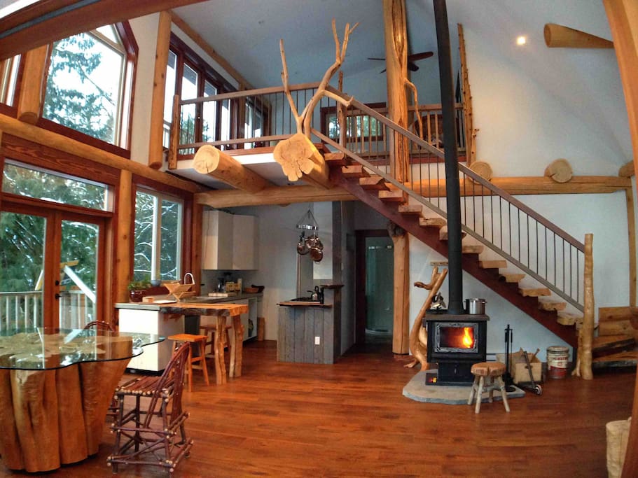 Da Cabane! Squamish Glacier view Cabins for Rent in Squamish, British