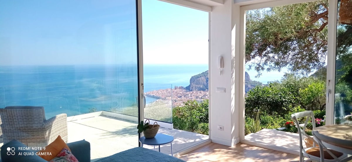 Top performing Airbnb: HelloSunshine in Cefalù