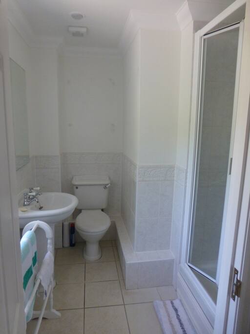 Private ensuite shower room