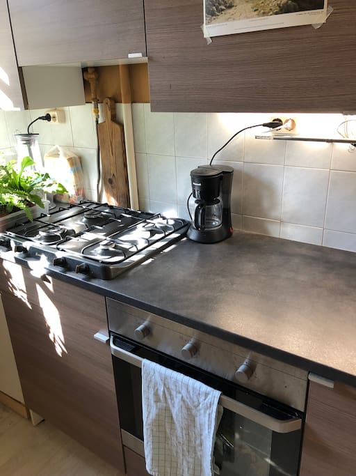 Kitchen, oven, coffee Americano, blender, toaster